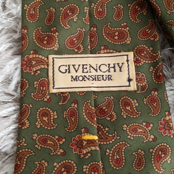 Vintage Givenchy tie - Picture 3 of 5